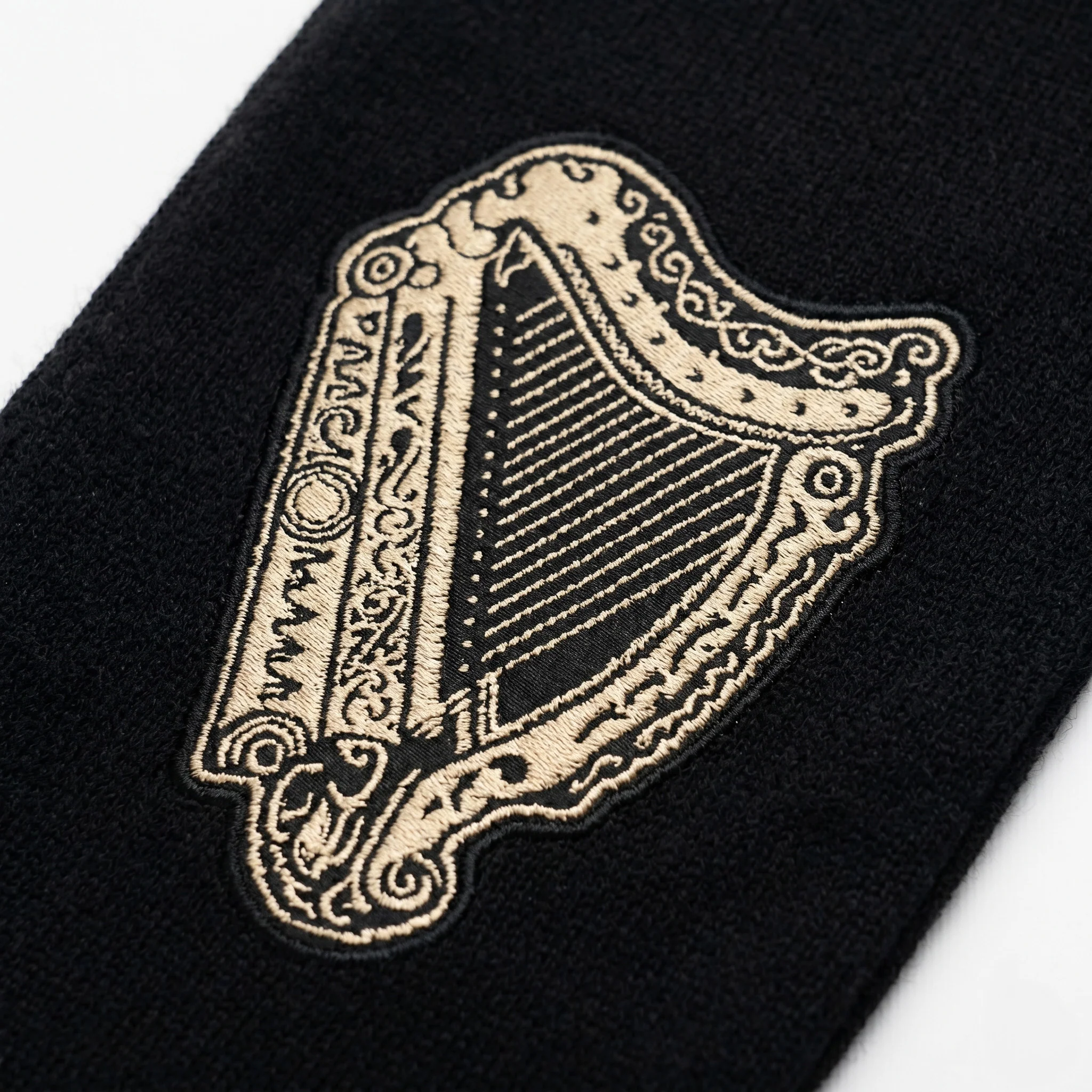 Guinness Black & Gold Sports Scarf – Vintage Harp Knit - Image 3